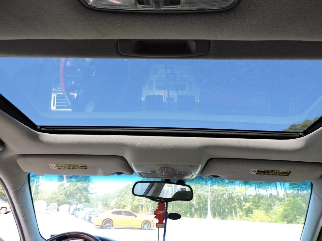 Lexus ES 330 4dr Sdn 2005