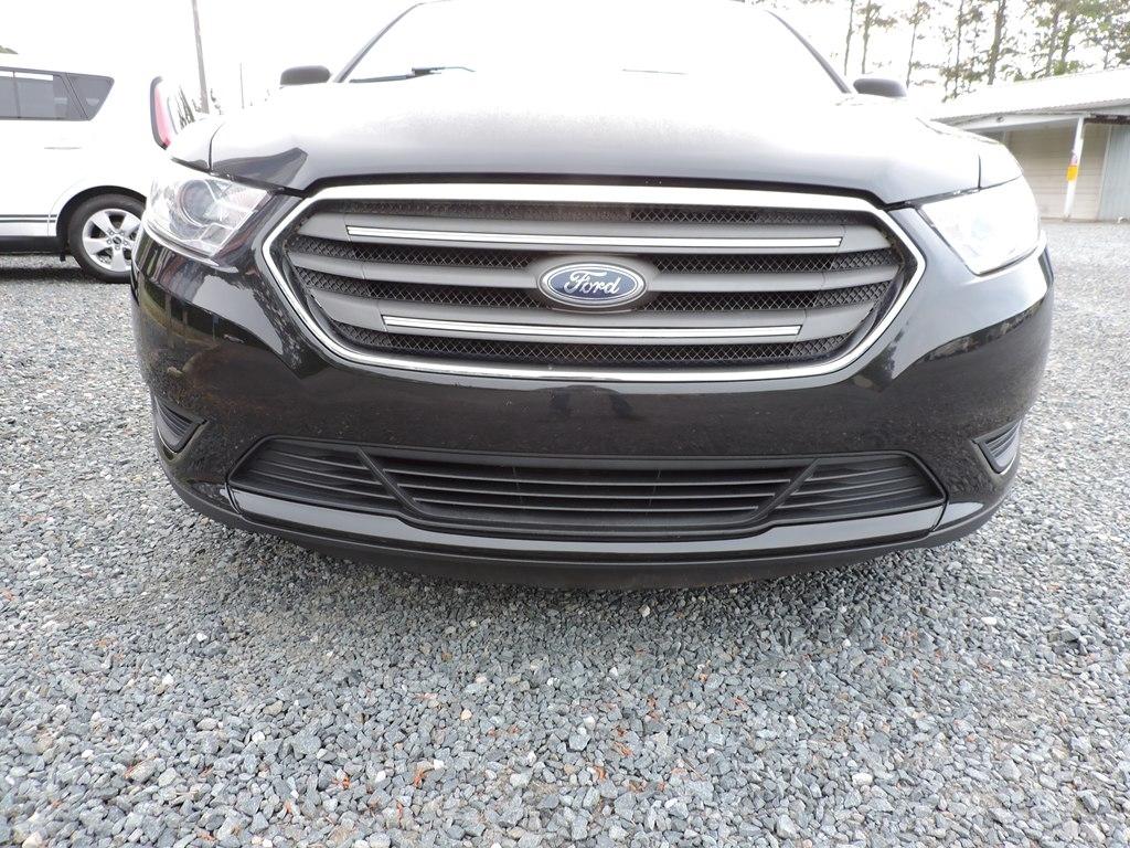 Ford Taurus 4dr Sdn SE FWD 2014
