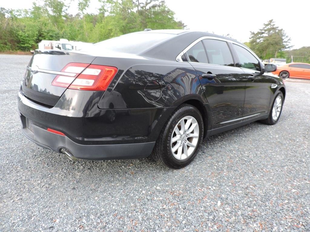 Ford Taurus 4dr Sdn SE FWD 2014