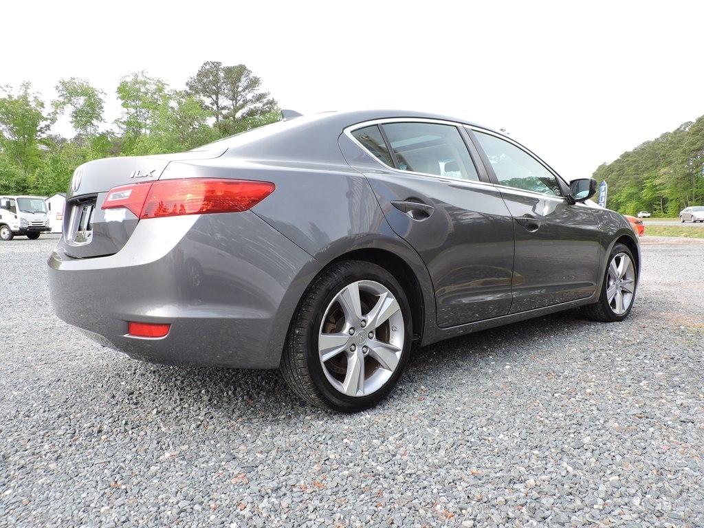 Acura ILX 4dr Sdn 2.0L Premium Pkg 2013