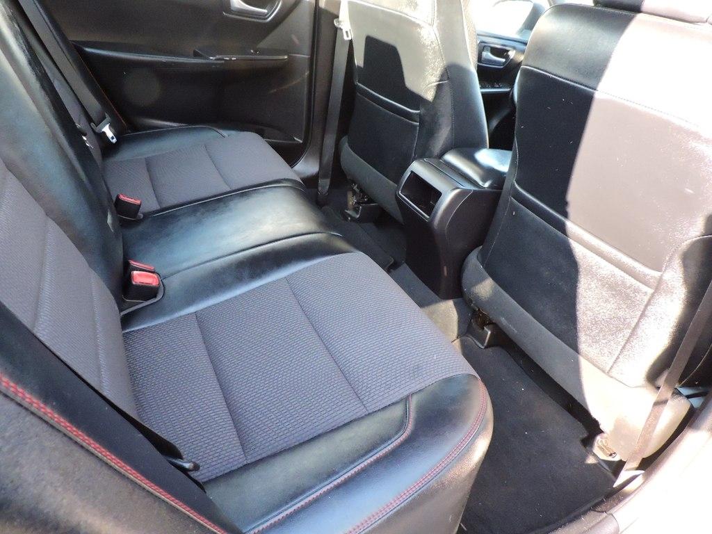 Toyota Camry XLE Auto (Natl) 2017