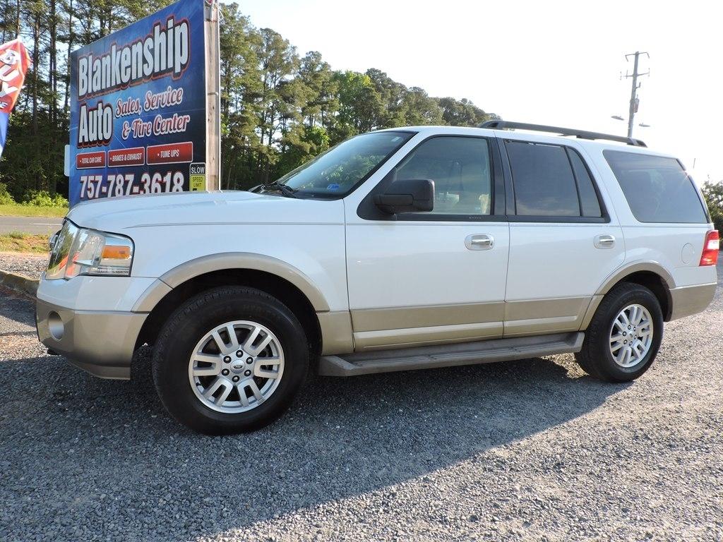 Ford Expedition 4WD 4dr King Ranch 2011