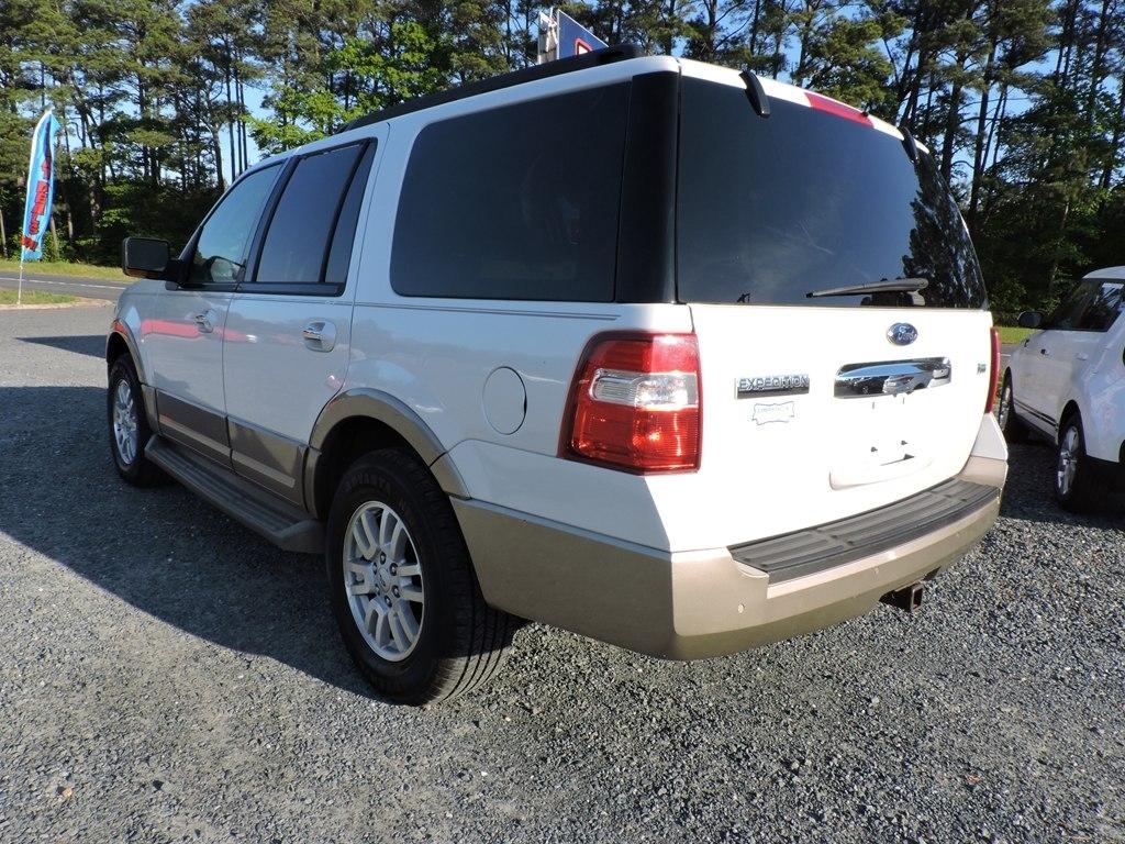 Ford Expedition 4WD 4dr King Ranch 2011
