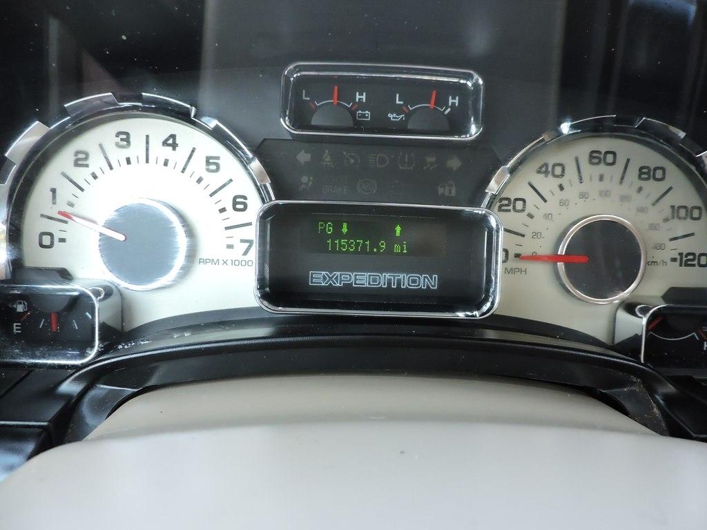 Ford Expedition 4WD 4dr King Ranch 2011