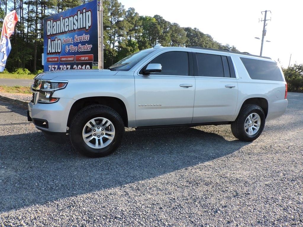 Chevrolet Suburban 4WD 4dr 1500 LT 2017