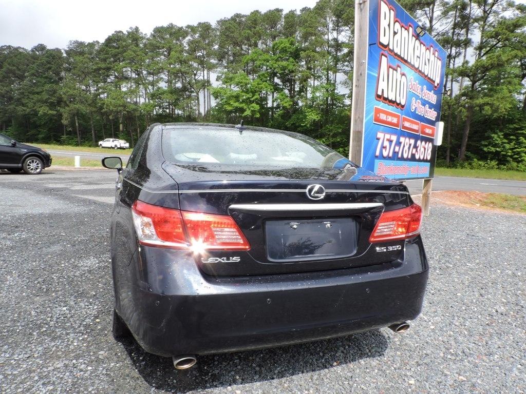 Lexus ES 350 4dr Sdn 2010