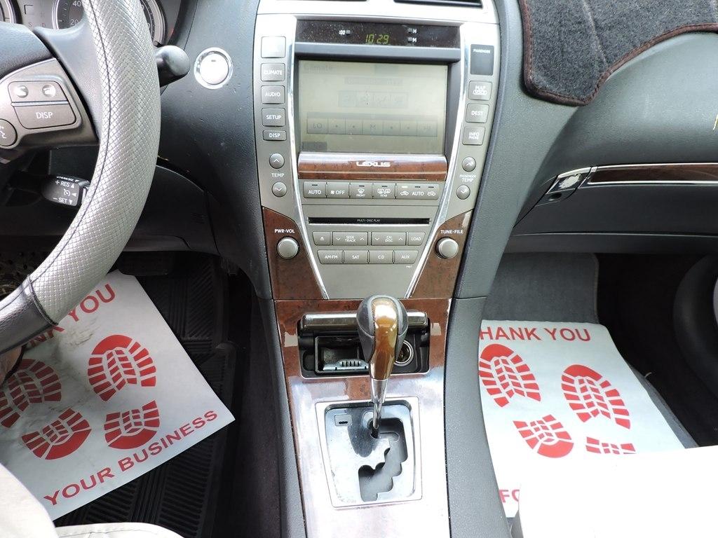 Lexus ES 350 4dr Sdn 2010