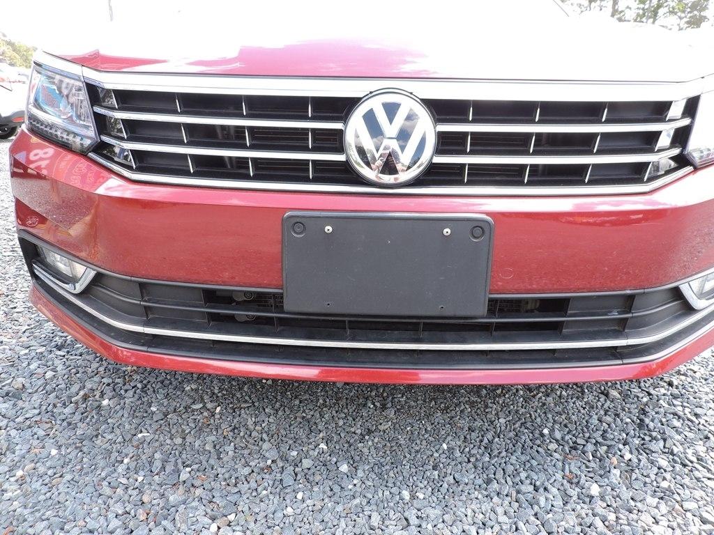 Volkswagen Passat 1.8T SE Auto 2017