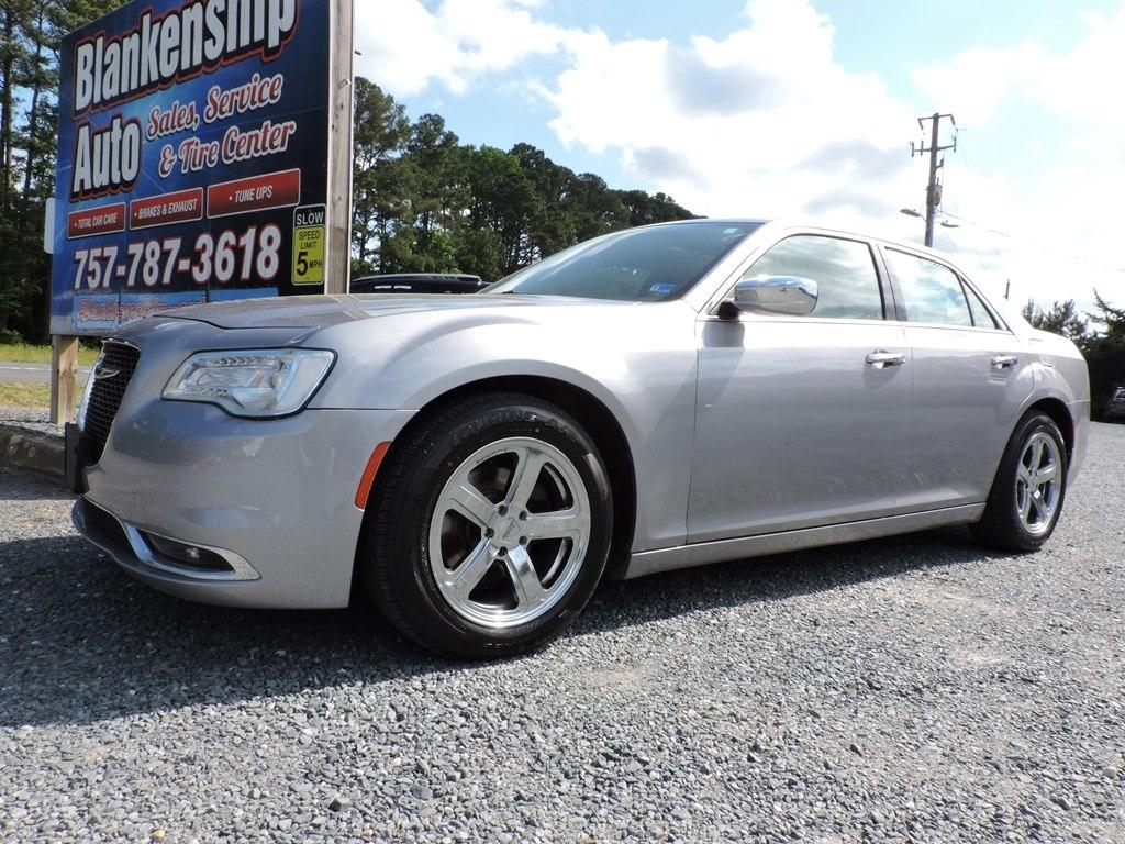 Chrysler 300 4dr Sdn 300C RWD 2016