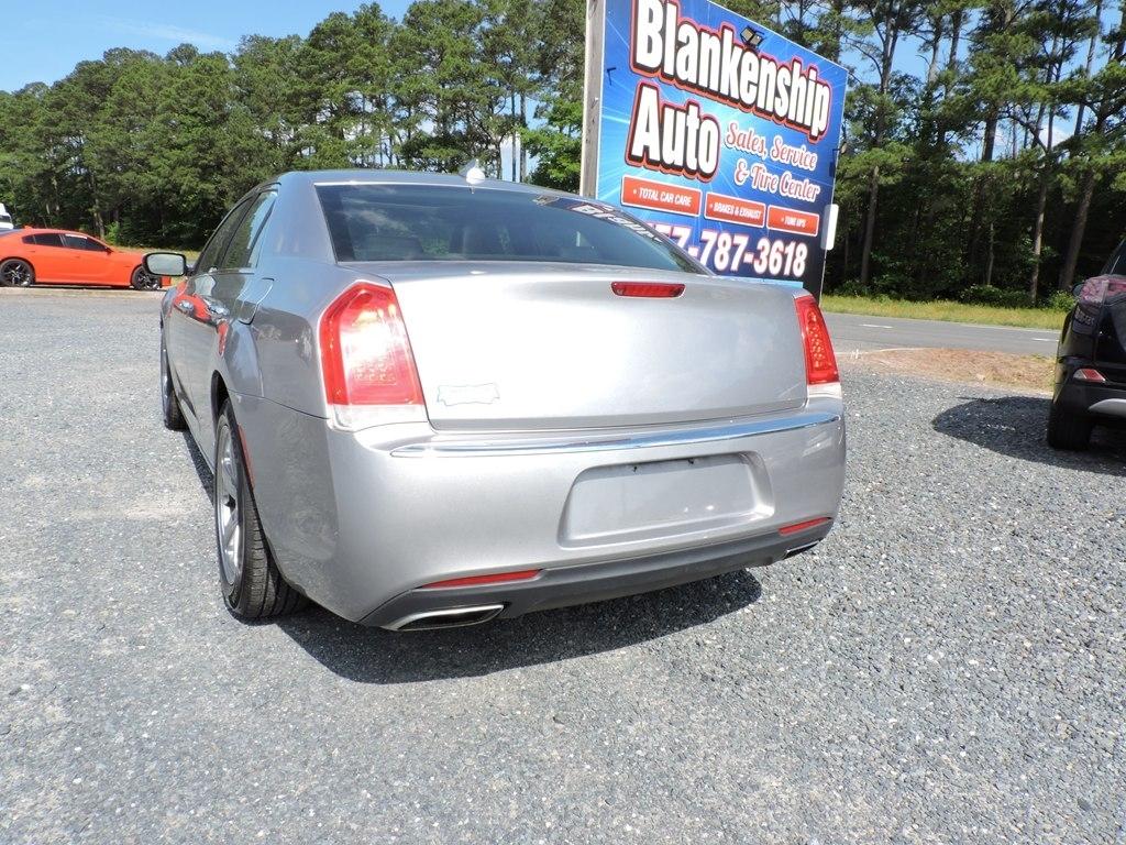 Chrysler 300 4dr Sdn 300C RWD 2016