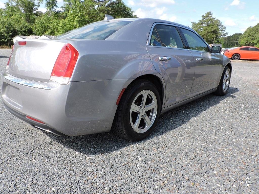 Chrysler 300 4dr Sdn 300C RWD 2016