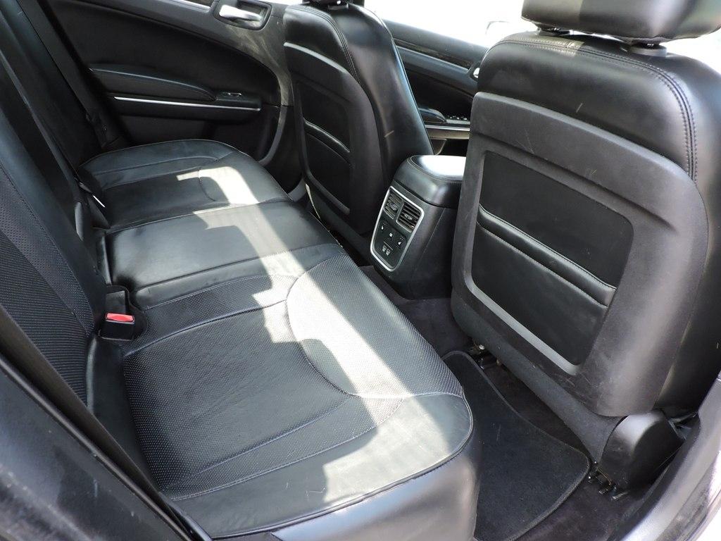 Chrysler 300 4dr Sdn 300C RWD 2016