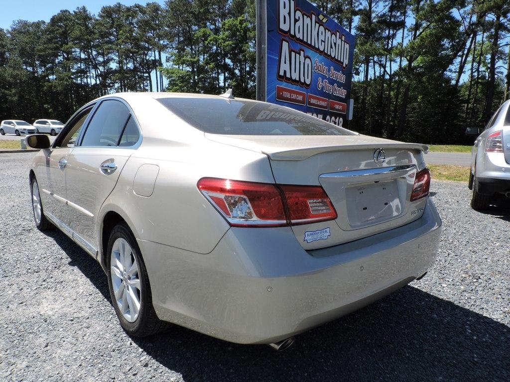 Lexus ES 350 4dr Sdn 2011