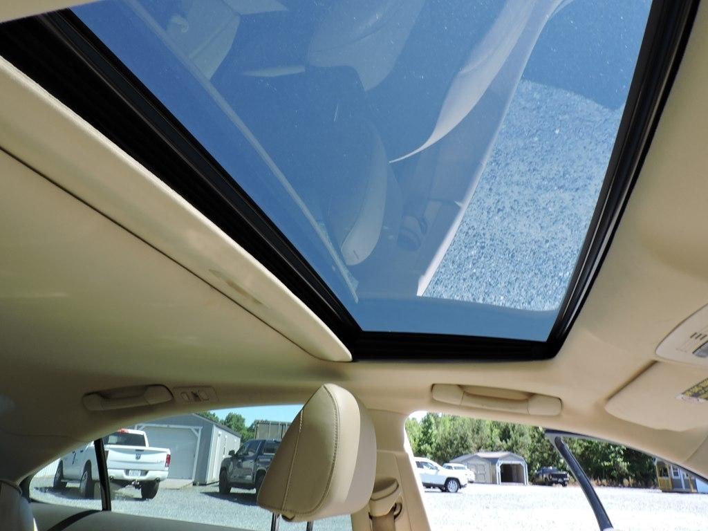 Lexus ES 350 4dr Sdn 2011