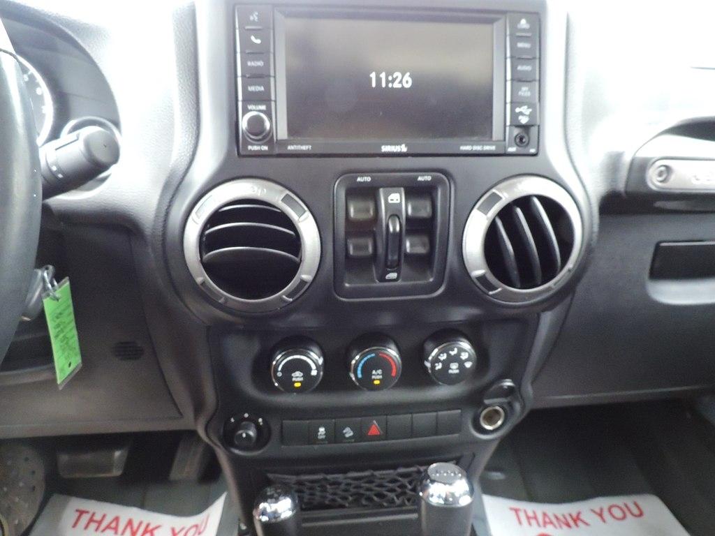 Jeep Wrangler Unlimited 4WD 4dr Sport 2014