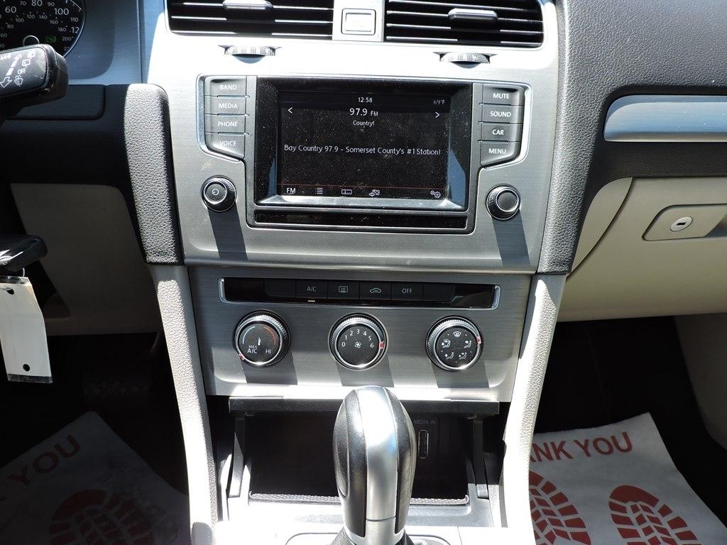 Volkswagen Golf 4dr HB Auto TSI S 2015