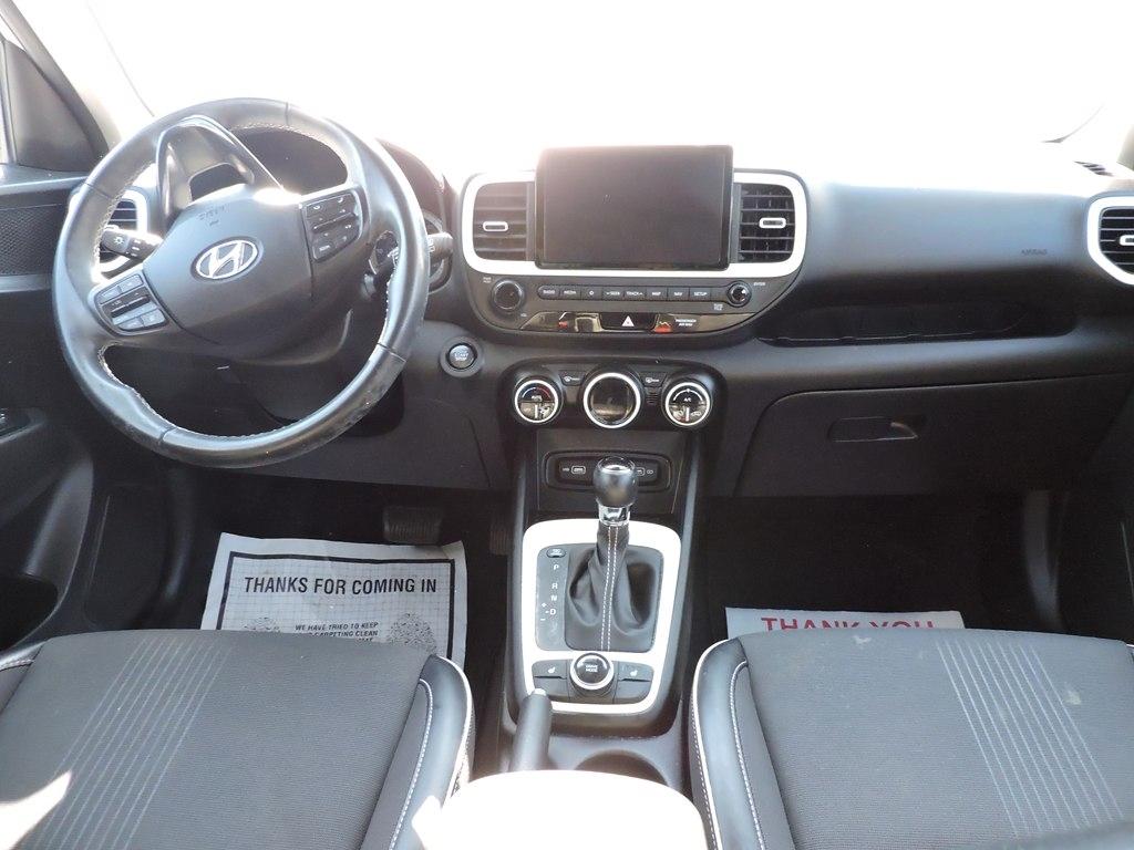Hyundai Venue Limited IVT 2022