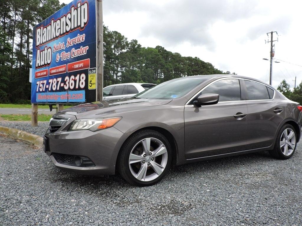 Acura ILX 4dr Sdn 2.0L Tech Pkg 2014