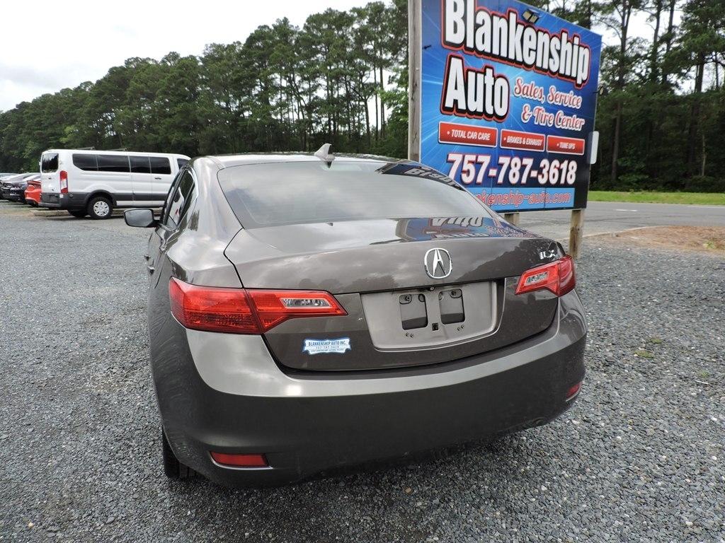 Acura ILX 4dr Sdn 2.0L Tech Pkg 2014