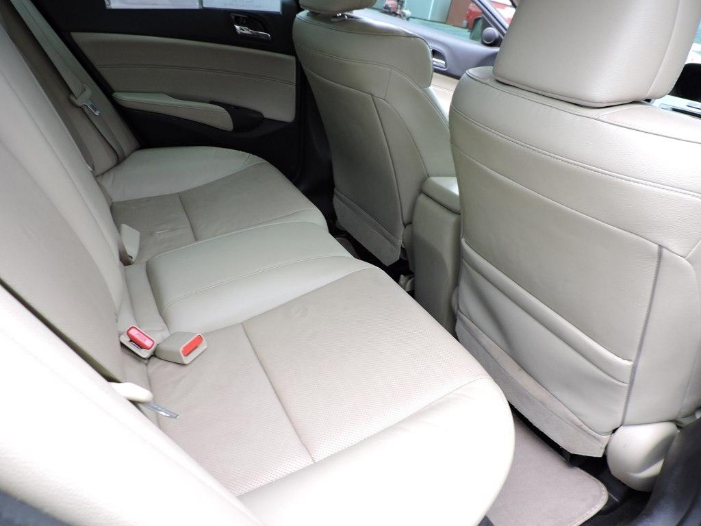 Acura ILX 4dr Sdn 2.0L Tech Pkg 2014