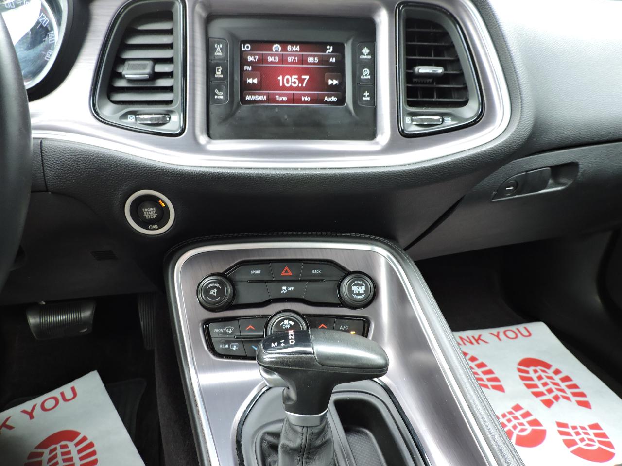 Dodge Challenger 2dr Cpe SXT 2016