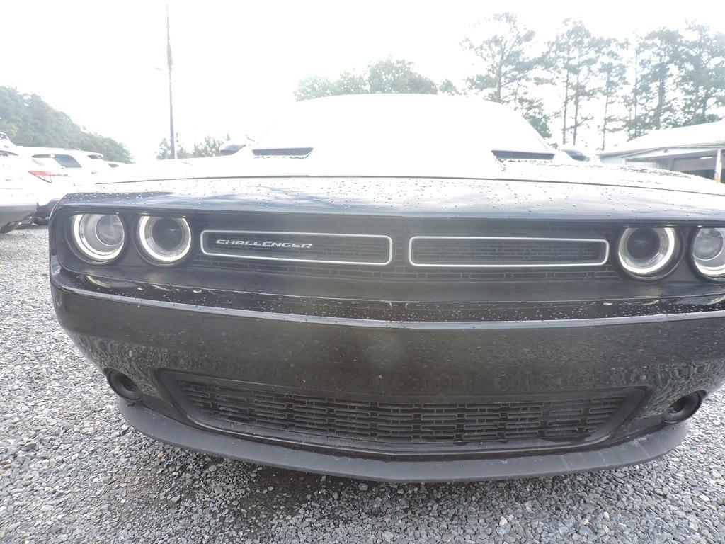 Dodge Challenger 2dr Cpe SXT 2016