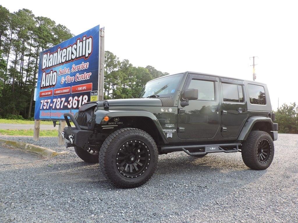 Jeep Wrangler Unlimited 4WD 4dr Sahara 2010