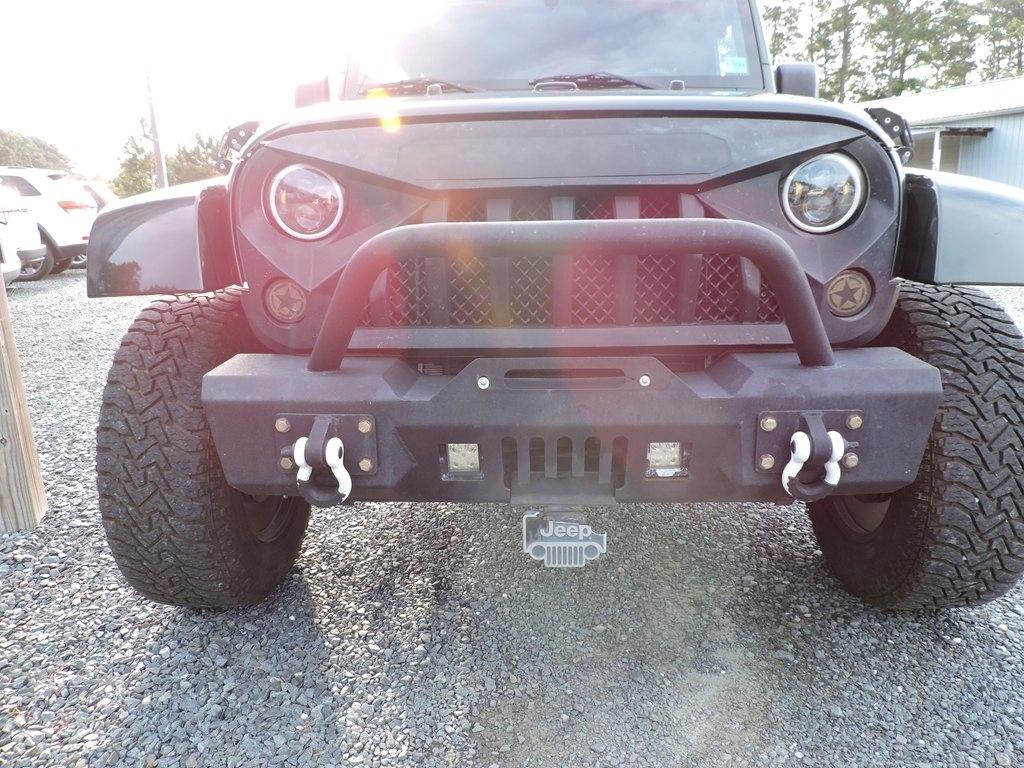 Jeep Wrangler Unlimited 4WD 4dr Sahara 2010