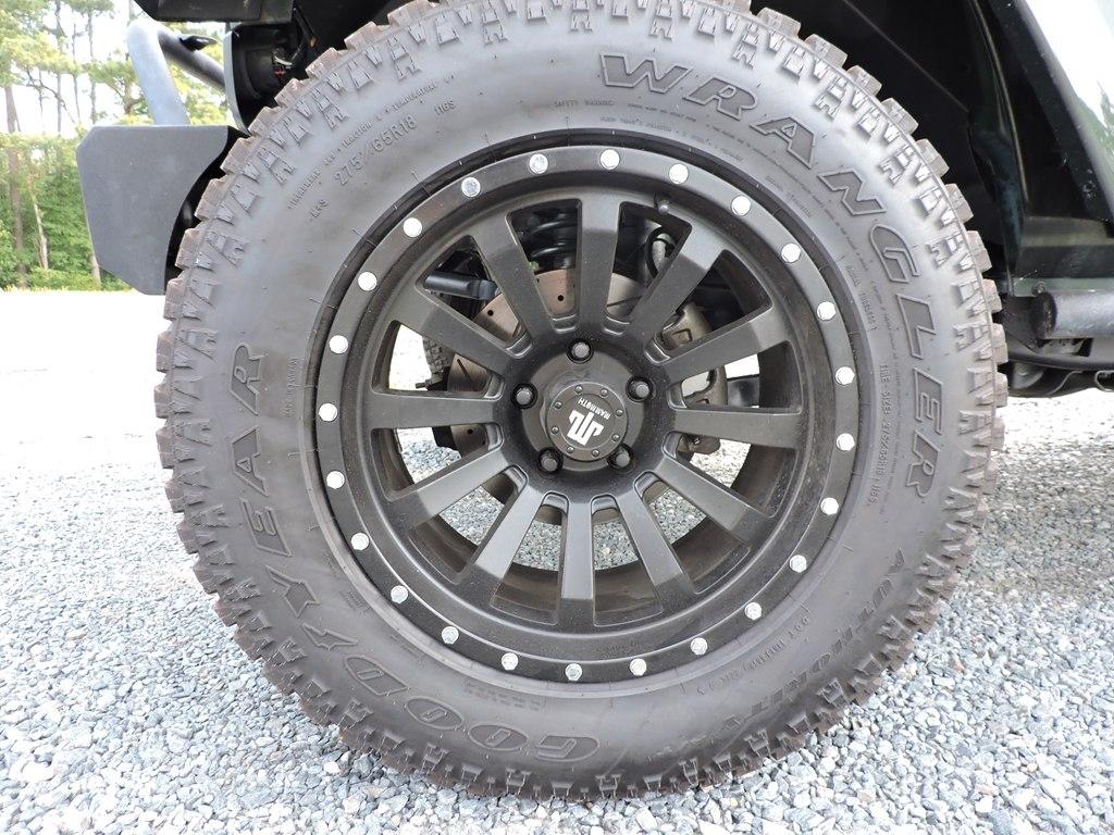 Jeep Wrangler Unlimited 4WD 4dr Sahara 2010