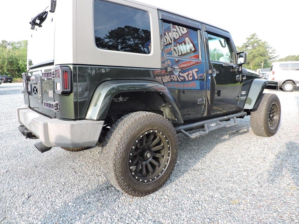 Jeep Wrangler Unlimited 4WD 4dr Sahara 2010