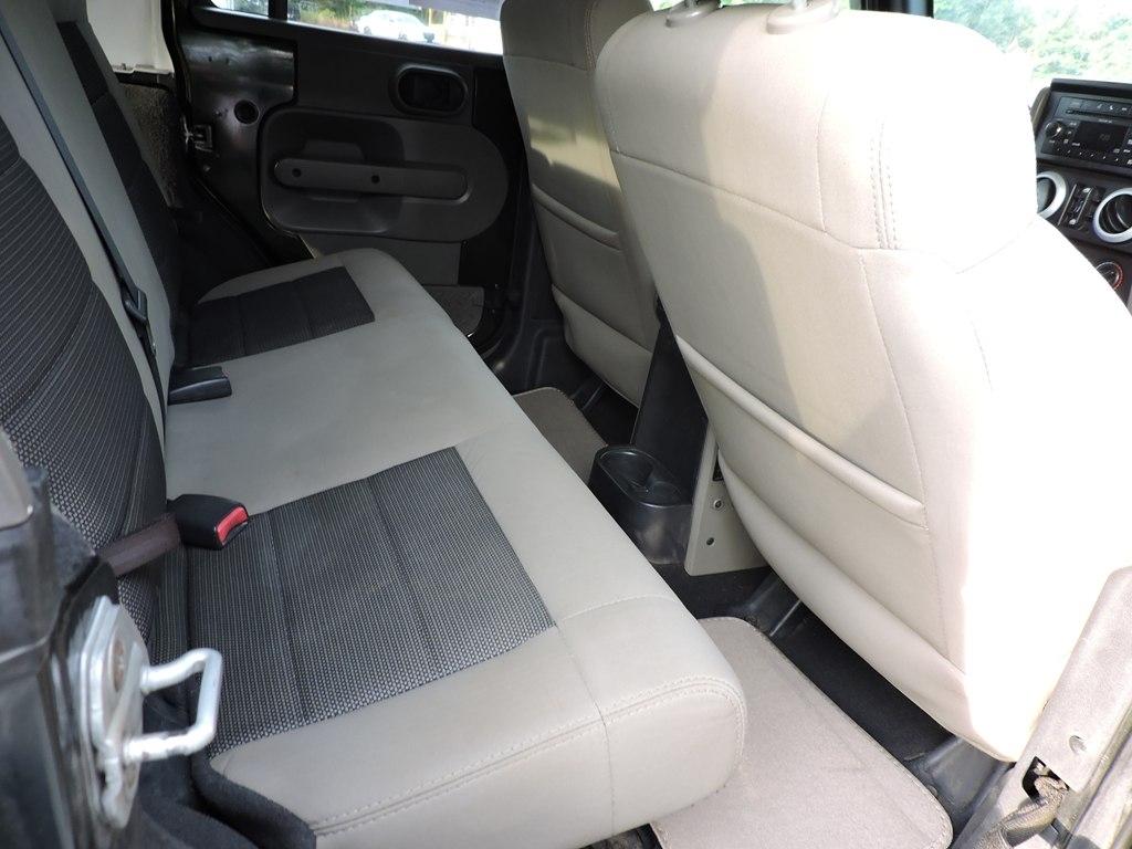Jeep Wrangler Unlimited 4WD 4dr Sahara 2010