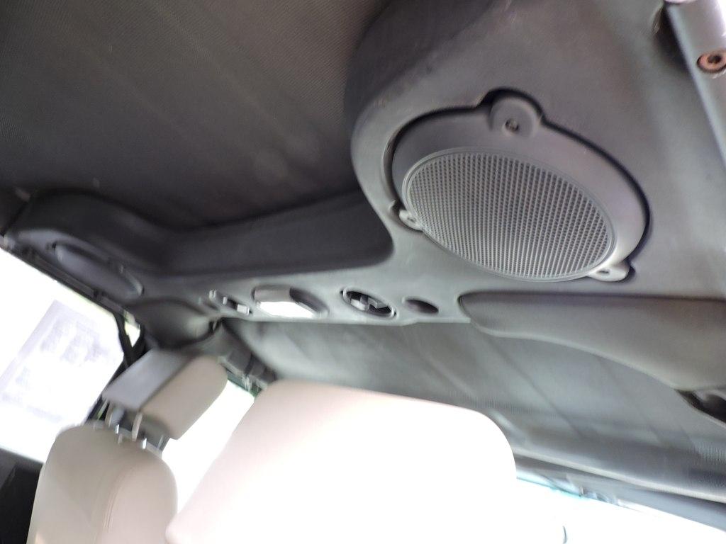 Jeep Wrangler Unlimited 4WD 4dr Sahara 2010