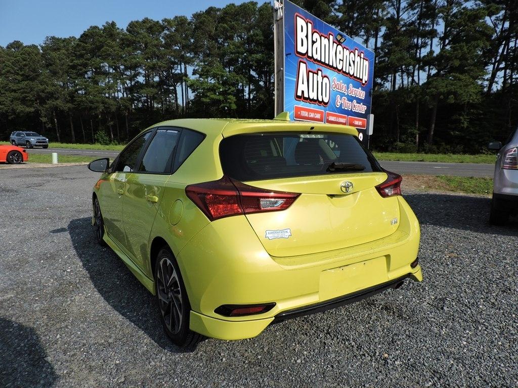 Toyota Corolla iM CVT (Natl) 2017