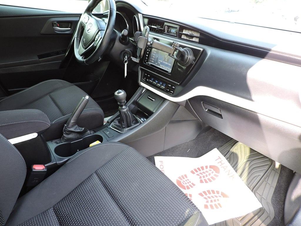 Toyota Corolla iM CVT (Natl) 2017