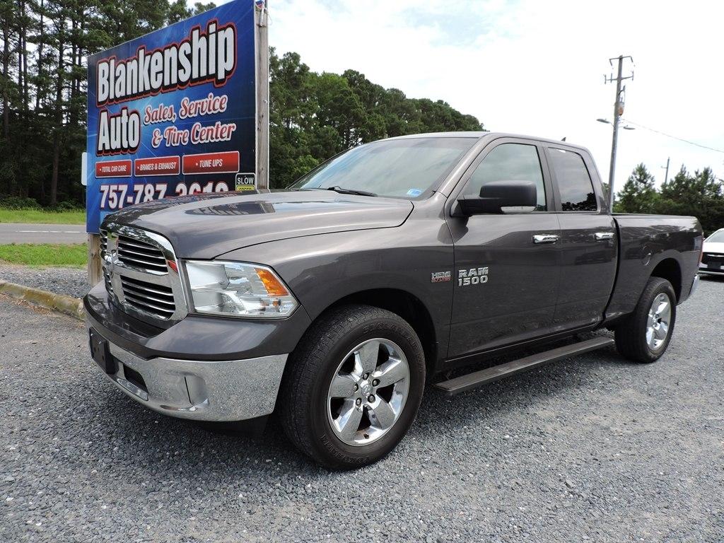 RAM 1500 4WD Quad Cab 140.5" Big Horn 2015