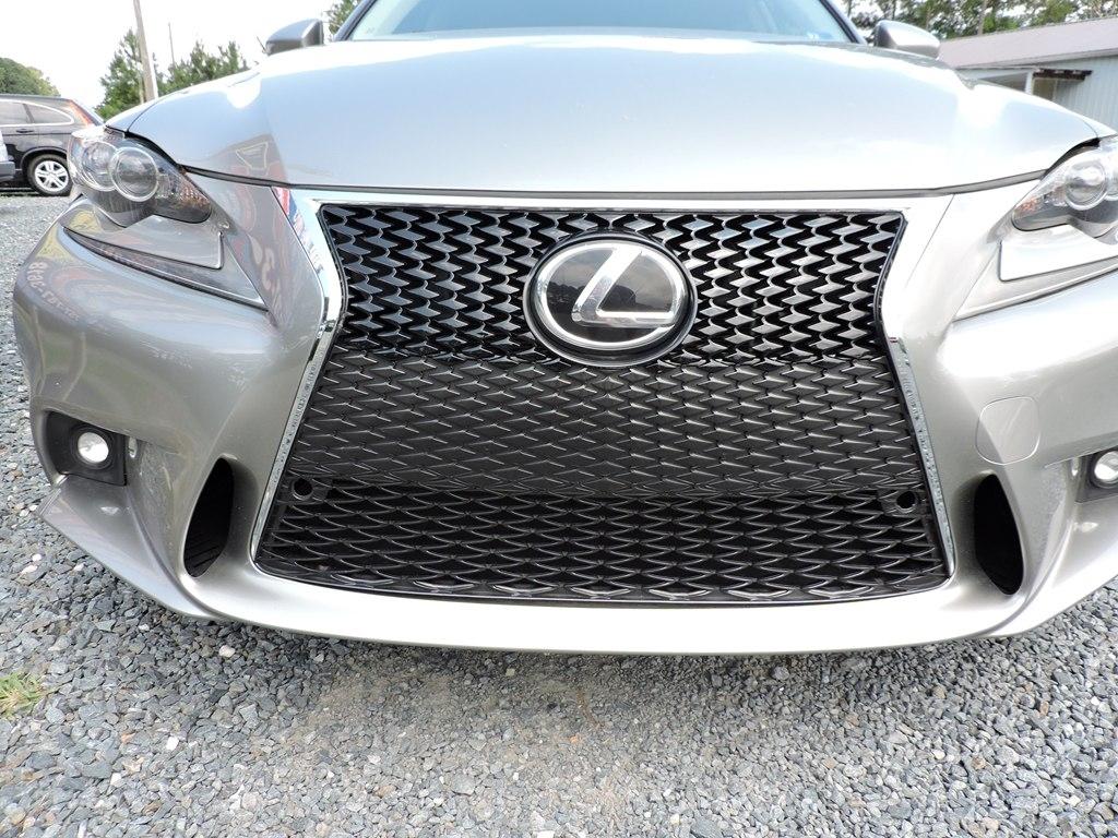 Lexus IS 300 4dr Sdn AWD 2016