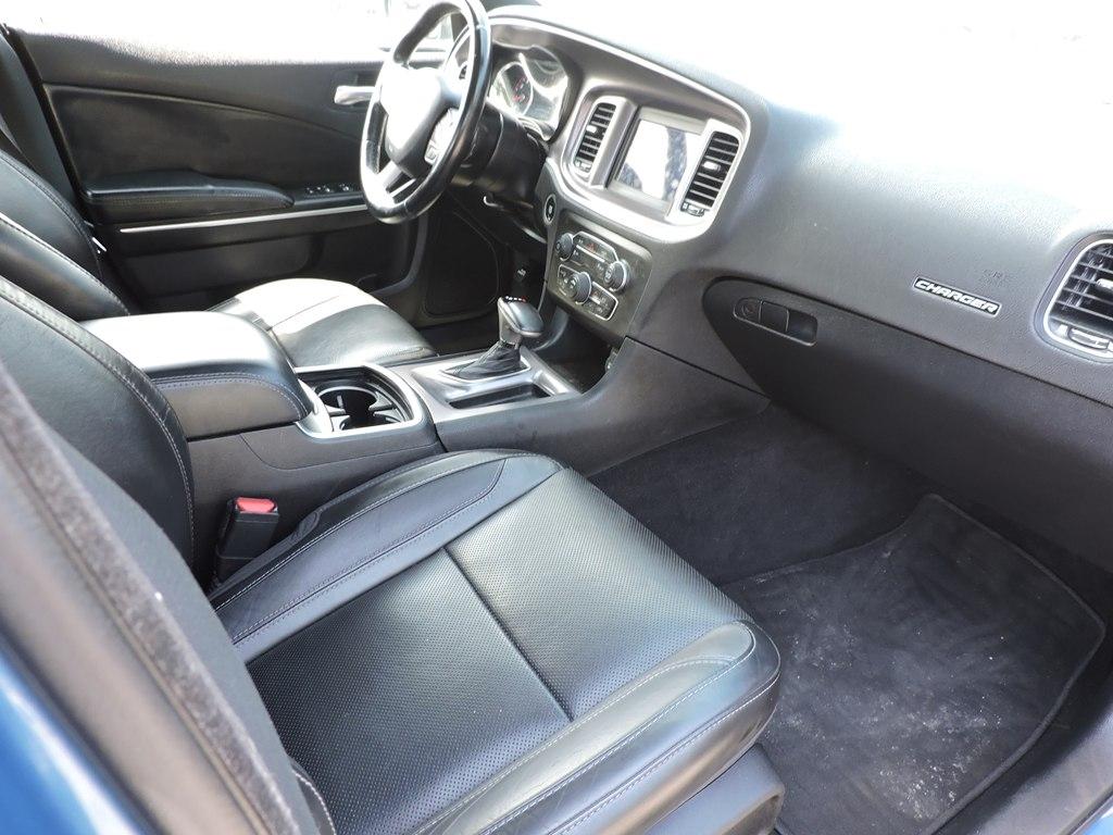 Dodge Charger SXT RWD 2022