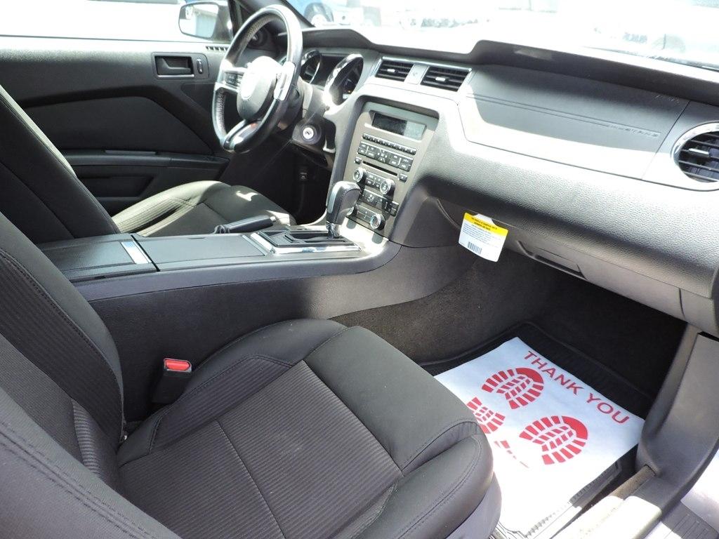 Ford Mustang 2dr Cpe V6 2013