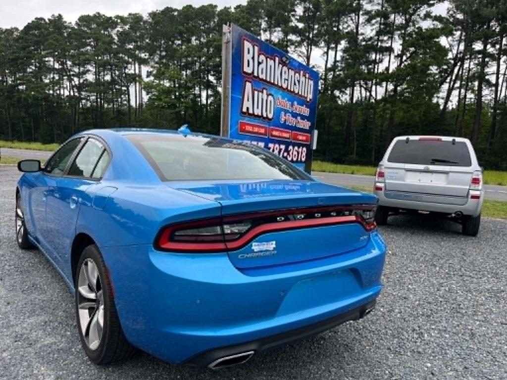 Dodge Charger 4dr Sdn SXT RWD 2016