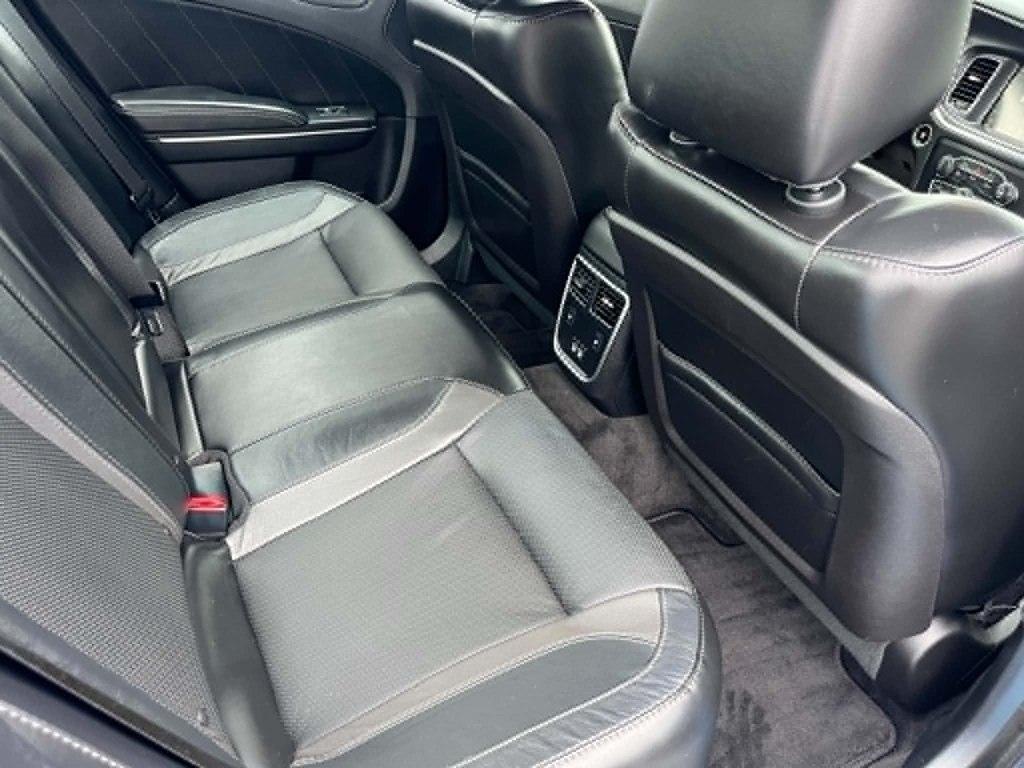 Dodge Charger 4dr Sdn SXT RWD 2016