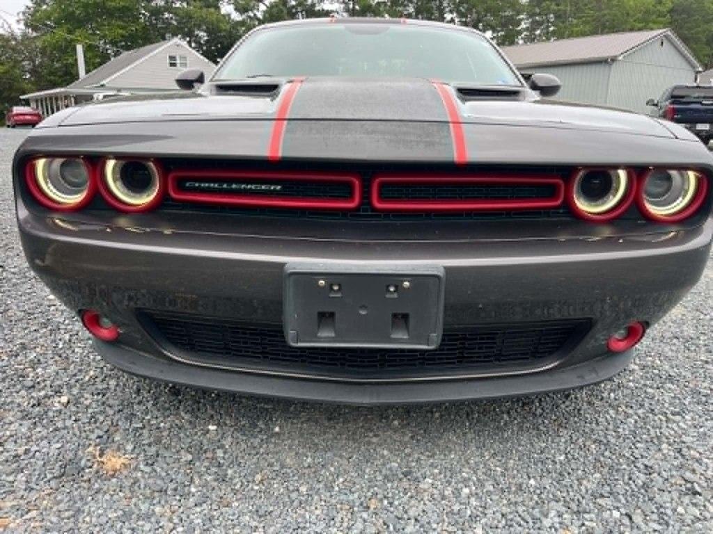 Dodge Challenger 2dr Cpe SXT Plus 2016