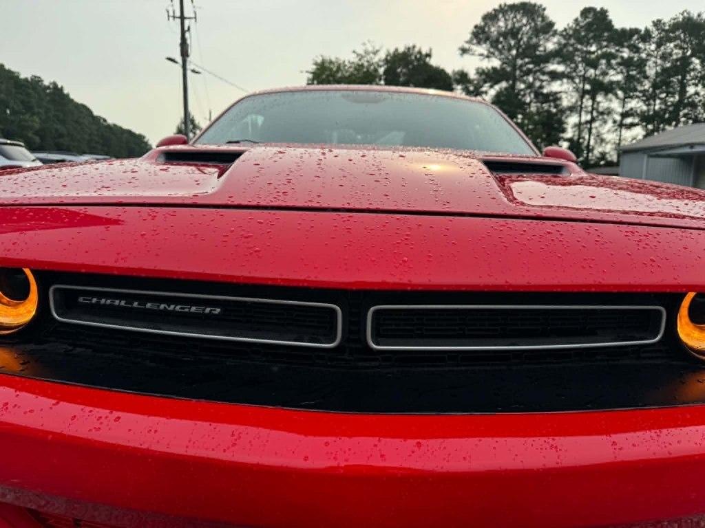 Dodge Challenger SXT RWD 2019
