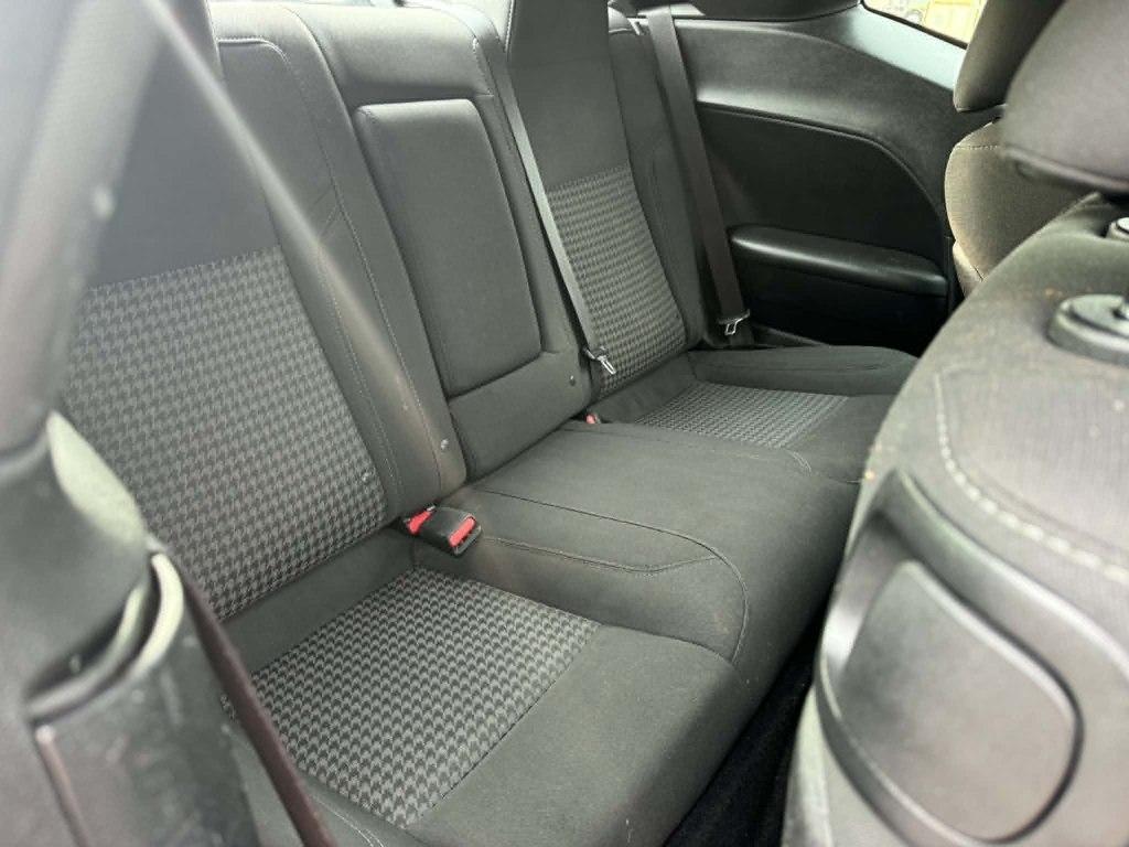 Dodge Challenger SXT RWD 2019