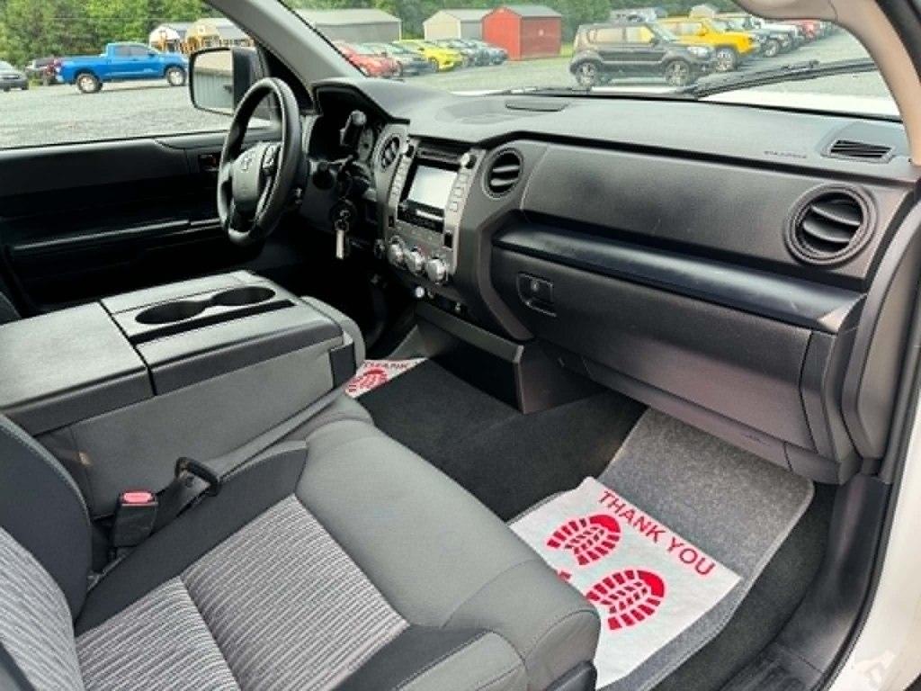 Toyota Tundra 4WD Truck Double Cab 4.6L V8 6-Spd AT SR5 (Natl) 2015