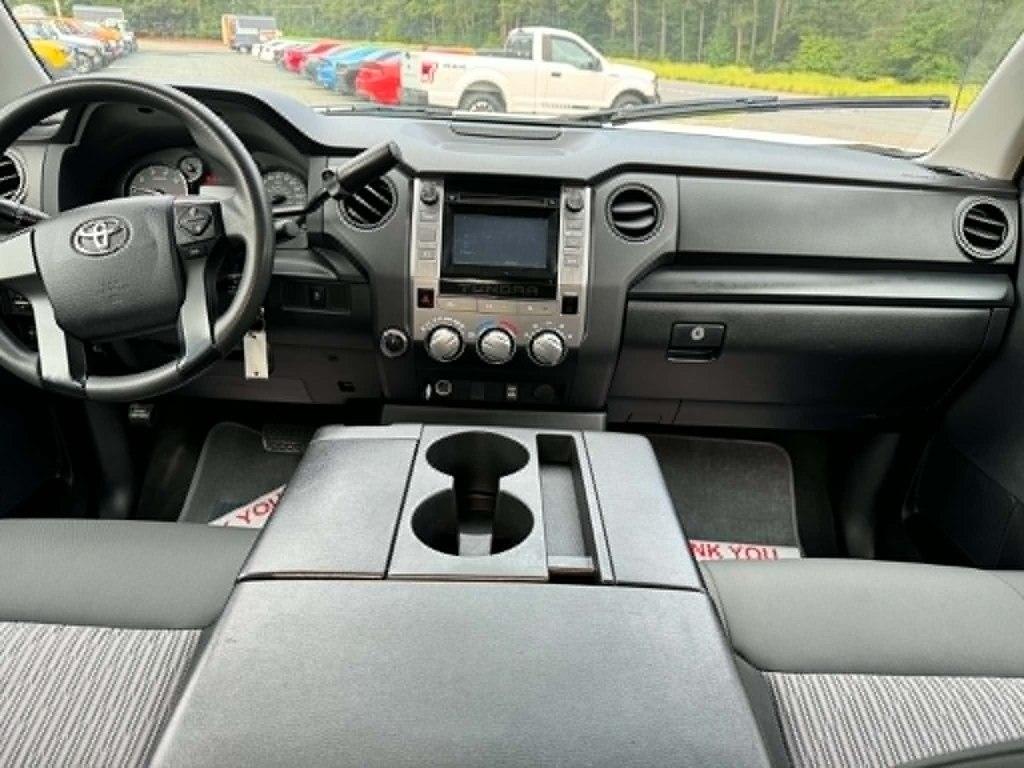 Toyota Tundra 4WD Truck Double Cab 4.6L V8 6-Spd AT SR5 (Natl) 2015