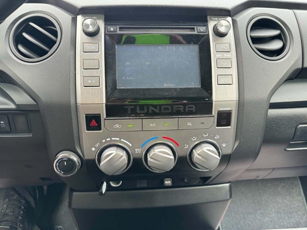 Toyota Tundra 4WD Truck Double Cab 4.6L V8 6-Spd AT SR5 (Natl) 2015