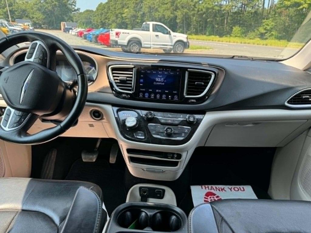 Chrysler Pacifica Touring-L FWD 2017