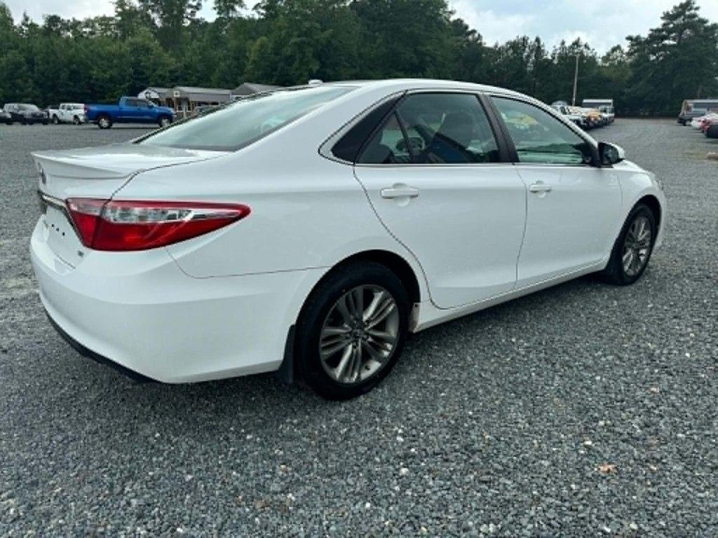 Toyota Camry XLE Auto (Natl) 2017