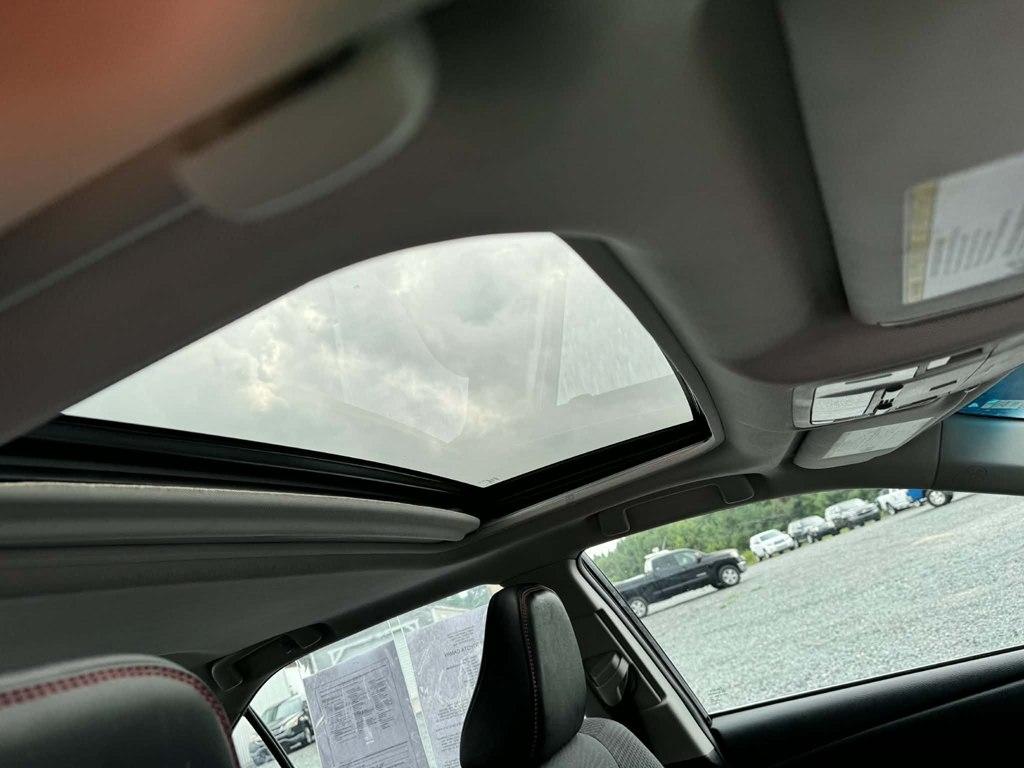 Toyota Camry XLE Auto (Natl) 2017