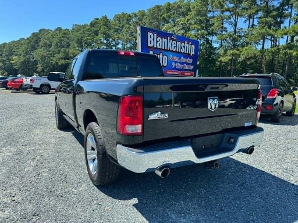 RAM 1500 4WD Quad Cab 140.5" Big Horn 2014